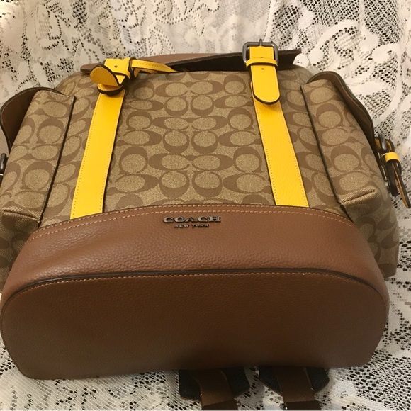 Hudson Backpack In Colorblock Signature Canvas - Picture 10 of 12